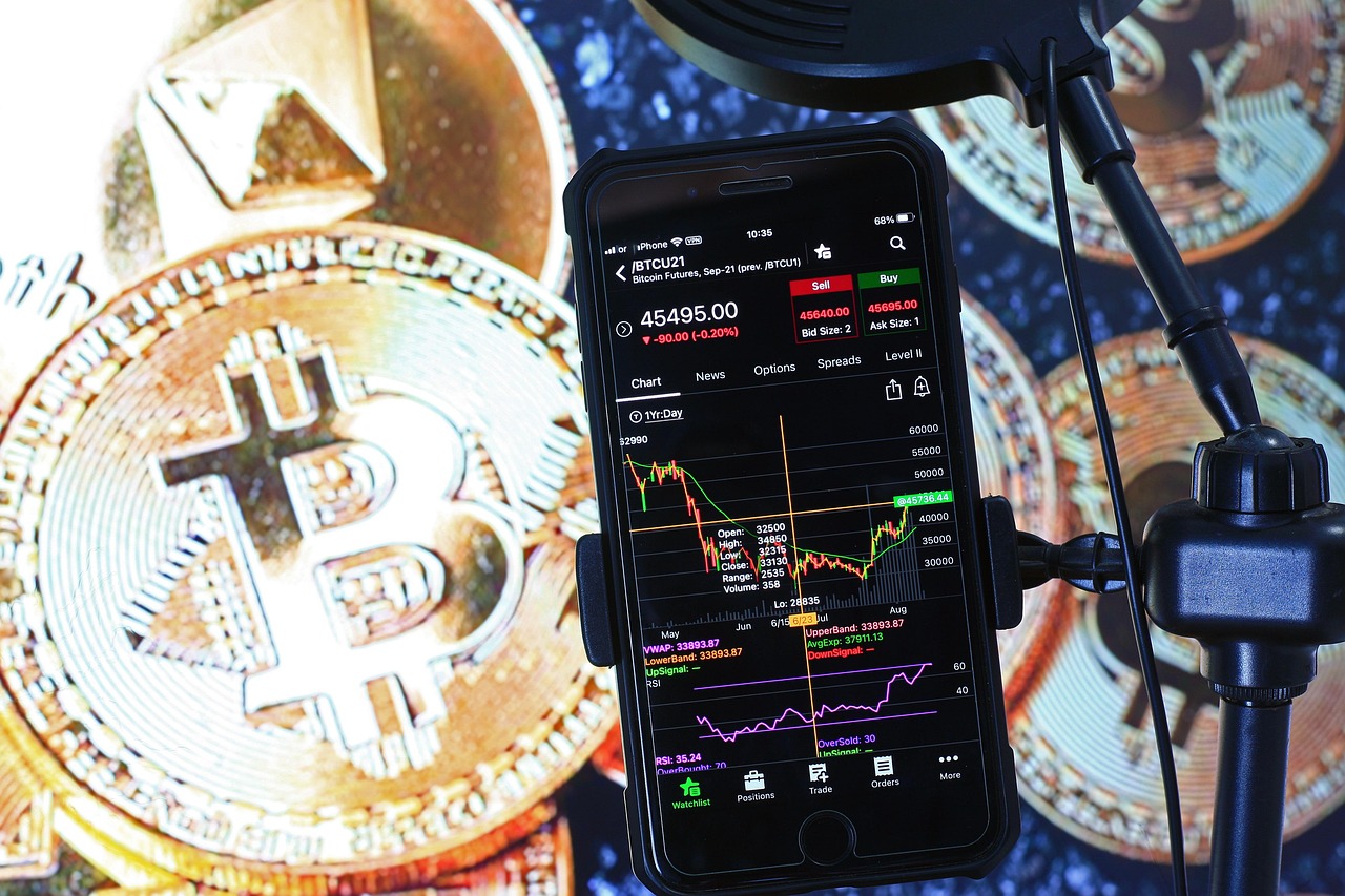 AI概念币ACT、IP 同步暴跌20% 又迅速反弹！诡异的币价走势引热议